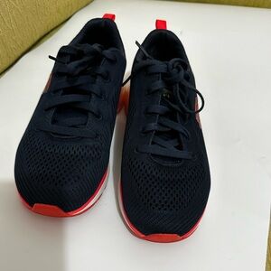 Women's Skechers Summits Cool tennis sneaker size 7